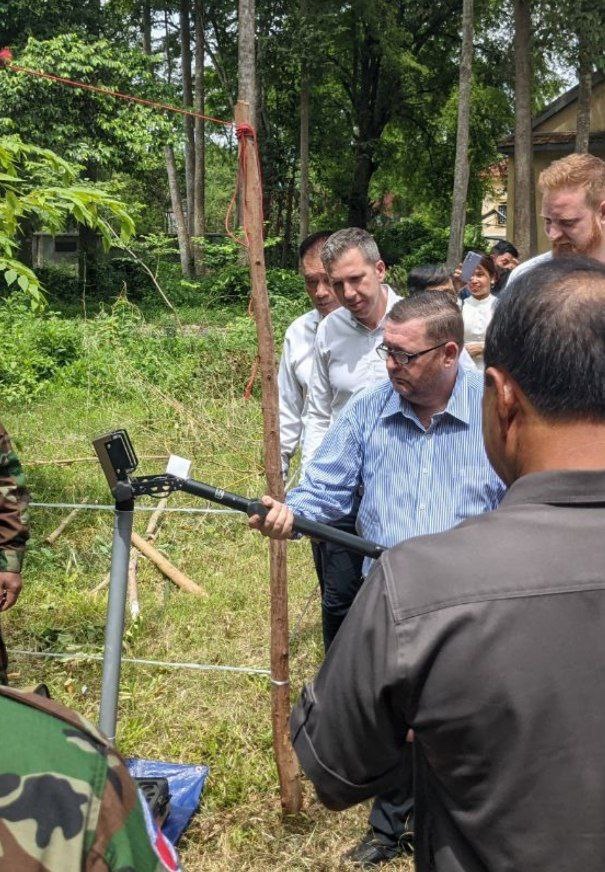 de-mining in Prey Veng