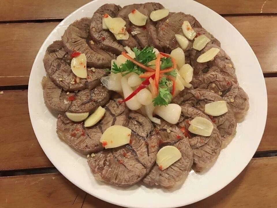 The Live Corner Siem Reap steak with potato